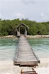 Passerelle sur un lagon d'eau salée, Eco-Resort à North Male Atoll, Maldives