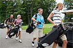 Couples, jouer au golf, Burlington, Ontario, Canada