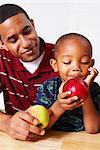 Vater und Sohn Tafeläpfel