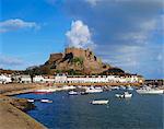 Château de Mont Orgueil, port de Gorey, Jersey, Channel Islands, Royaume-Uni