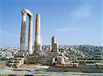 Colonnes d'un temple romain, probablement d'Hercule, datant de 161-166 AD, sur la Citadelle d'Amman, en Jordanie, Moyen-Orient