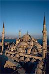 Mosquée bleue à la tombée de la nuit, Istanbul, Turquie, Europe