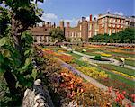 Sunken gardens, Hampton Court Palace, Greater London, Angleterre, Royaume-Uni, Europe