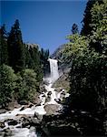 Vernal Falls, 318 pi, Parc National de Yosemite, UNESCO World Heritage Site, Californie, États-Unis d'Amérique, l'Amérique du Nord