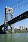 George-Washington-Brücke und kleine rote Lighthouse, New York, Vereinigte Staaten von Amerika