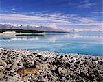 Mount Cook (Aoraki) viewed across Lake Pukaki, Mackenzie Country, South Canterbury, Canterbury, South Island, New Zealand, Pacific