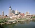 Toits de la ville et la rivière Cumberland, Nashville, Tennessee, États-Unis d'Amérique, l'Amérique du Nord