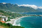 Baie de Clifton, abritée par la plus grande tête et douze apôtres, Cape Town, Afrique du Sud
