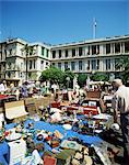 Marché d'antiquités dans le cours Saleya, Nice, Alpes Maritimes, Cote d'Azur, Provence, France, Europe