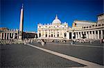 Piazza San Pietro (St. Peter's Square), view to St. Peter's Basilica, Vatican City, Rome, Lazio, Italy, Europe