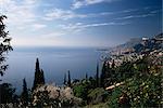 Roquebrune, vue le long de la côte vers Monaco, Alpes-Maritimes, Provence, Côte d'Azur, France, Méditerranée, Europe