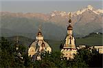 Cathédrale Zenkov et Tien Shan montagnes, Almaty (Kazakhstan), l'Asie centrale, Asie