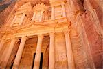 Façade de la trésorerie (El Kazneh), site archéologique nabatéen, Petra, l'UNESCO World Heritage Site, Jordanie, Moyen-Orient