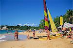 Touristes sur la plage de Sosua, République dominicaine, Antilles, Caraïbes, Amérique centrale