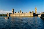 Les chambres du Parlement, Site du patrimoine mondial de l'UNESCO, à travers la rivière Thames, Londres, Royaume-Uni, Europe