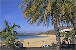 La plage de Playa Blanca, Lanzarote, îles Canaries, Atlantique, Espagne, Europe