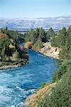 Ausfahrt Fluss von Lake Wanaka, Otago, Südinsel, Neuseeland, Pazifik