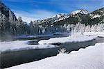 Rivière en hiver, Point de Refuge, West Yellowstone, Montana, États-Unis d'Amérique (États-Unis d'Amérique), Amérique du Nord
