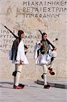 Evzons, grec de gardiens, Syndagma, Parlement, Athènes, Grèce, Europe