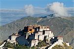 Potala Palace, former palace of the Dalai Lama, UNESCO World Heritage Site, Lhasa, Tibet, China, Asia