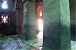 Intérieur de l'église chrétienne de Bieta Medani Alem (Bieta Medhane Alem), Lalibela, patrimoine mondial de l'UNESCO, région de Wollo, Ethiopie, Afrique