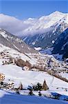 Vallée au-dessus la ville de Sölden, dans les Alpes autrichiennes, la Tirol (Tyrol), l'Autriche, l'Europe