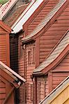 Blick auf die hölzernen Gebäuden der Gegend Bryggen UNESCO Weltkulturerbe, Bergen, Norwegen, Skandinavien, Europa