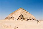 La pyramide rhomboïdale à Dahchour, patrimoine mondial UNESCO, près du Caire, en Égypte, en Afrique du Nord, Afrique
