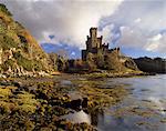 Dunvegan Castle, ancestral home of the Clan MacLeod, Isle of Skye, Inner Hebrides, Highland region, Scotland, United Kingdom, Europe