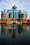 Bureau moderne construction, bassin du lac Érié, Salford Quays, Greater Manchester, Angleterre, Royaume-Uni, Europe