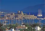 Castle of St. Peter and yachts moored in harbour, Bodrum, Anatolia, Turkey, Asia Minor, Eurasia