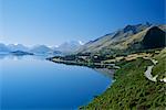 En regardant au nord-ouest vers la pointe nord du lac Wakatipu Glenorchy, avec 2819 Mont Earnslaw au-delà, Ouest Otago, île du Sud, Nouvelle-Zélande, Pacifique