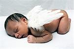 Schlafenden Baby mit Flügeln
