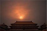 Lever ou coucher de soleil avec pagodes