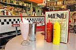 TABELLE MIT MILKSHAKE MENÜ AM MUSEUM SODA FOUNTAIN YAKIMA VALLEY MUSEUM WASHINGTON