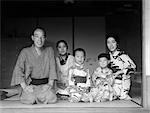 1930s TYPICAL JAPANESE FAMILY OF 4 WITH MAID SERVANT AT HOME PORTRAIT KIMONOS TRADITIONAL NATIVE COSTUME JAPAN