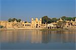 Gadi Sagar (Gadisar Lake) with Tilon ki Pol archway, Jaisalmer, Rajasthan state, India, Asia