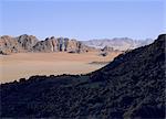 À la recherche du sud-est de Jebel Qattar, partie sud du Wadi Rum, Jordanie