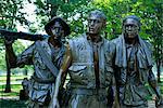 Gros plan des statues sur le Vietnam Veterans Memorial à Washington D.C., États-Unis d'Amérique, l'Amérique du Nord