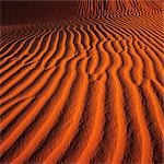 Désert, dunes de sable rouge