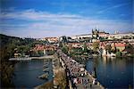 Charles pont sur la rivière Vltava et ville skyline, Prague, République tchèque, Europe