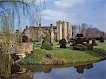 Leeds Castle, zuerst verwendet als eine königliche Burg im 9. Jahrhundert, umgebaut in Stein von den Normannen um 1120, in der Nähe von Maidstone, Kent, England, Vereinigtes Königreich, Europa