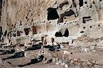 Langhaus Indian Ruin, späten Pueblo-Kultur, gemauerte Gebäude verbundene Fels Wohnungen Dach Balken Löcher sichtbar, Bandalier National Monument, New Mexico, Vereinigte Staaten von Amerika (U.S.A.), Nordamerika