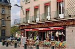 Café de trottoir de plein air, hôtel et brasserie, Coutances, presqu'île du Cotentin, Manche, Normandie, France, Europe
