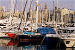 Port Vell (old port) and old city behind, Barcelona, Catalonia, Spain, Europe