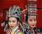 Portrait de deux femmes en costume traditionnel du Moyen Empire à Hong Kong, Chine, Asie