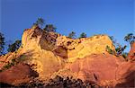 Red ochre cliffs above the Sentier des Ocres, Roussillon, Vaucluse, Provence, France, Europe