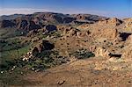 Hameaux et terrasses dans les montagnes de l'Anti-Atlas, région de Tafraoute, zone sud-ouest, Maroc, Afrique du Nord, Afrique