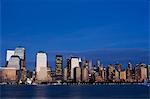 Skyline von Lower Manhattan in den Hudson River, New York City, New York, Vereinigte Staaten von Amerika, Nordamerika