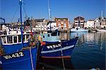 Bateaux dans le port, Weymouth, Dorset, Angleterre, Royaume-Uni